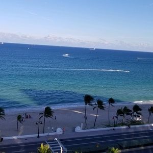 Meet your Posher, Lawsab2